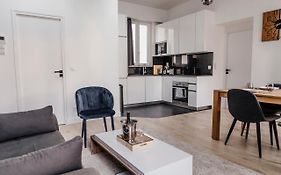 Luxury Apartment Elysees Paris